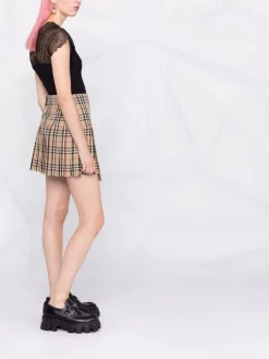 ( Permanente Kollektion ) Maje BLACK Top Mit Spitzeneinsatz Damen -Maje Verkäufe 2024 17168993 36601523 600