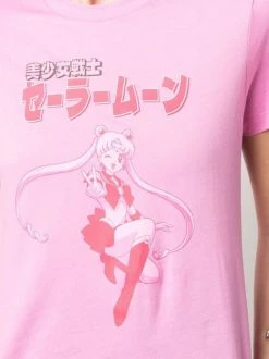 Maje X Sailor Moon T-Shirt Mit Grafischem Print Damen 11 Maje X Sailor Moon T-Shirt Mit Grafischem Print Damen -Maje Verkäufe 2024 18034140 38754767 600